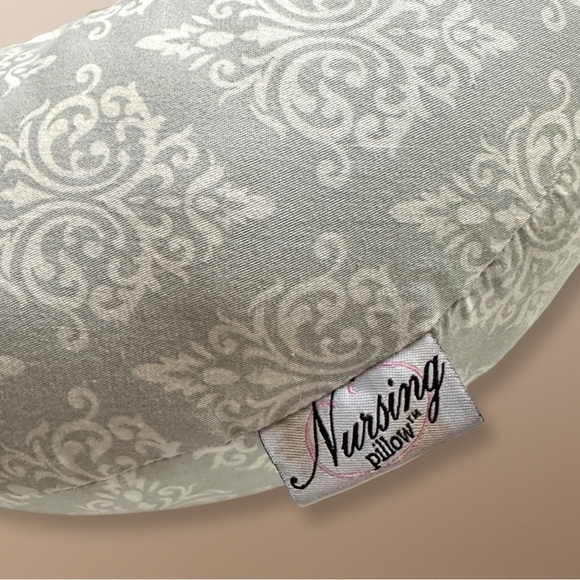 ⭐️ 5 for $25 Nursing Pillow Neck Pillow Grey White Pattern - Picture 2 of 6